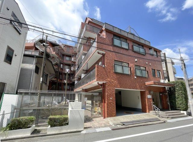 1LDK apartment in Setagaya Ward, Tokyo - Photo 1