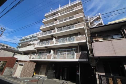 2LDK apartment in Yokosuka, Kanagawa - Photo 1