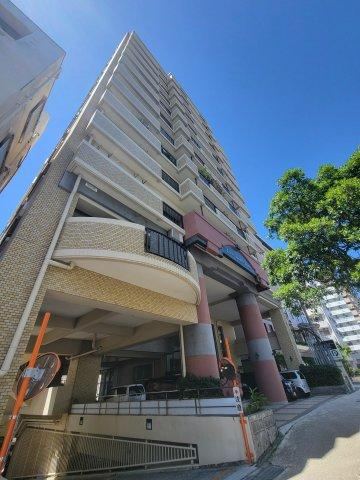 3LDK apartment in Naha, Okinawa - Photo 1