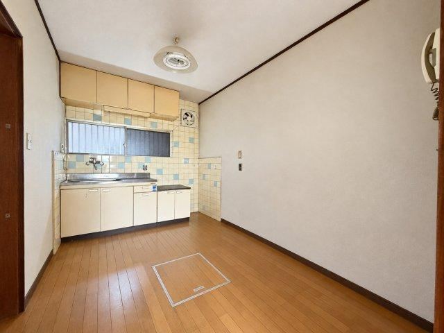 3DK house in Hirano Ward, Osaka - Photo 1