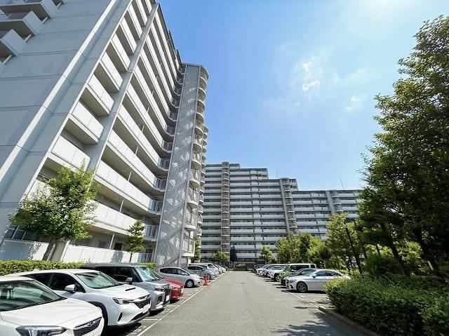 3LDK apartment in Moriguchi, Osaka - Photo 1