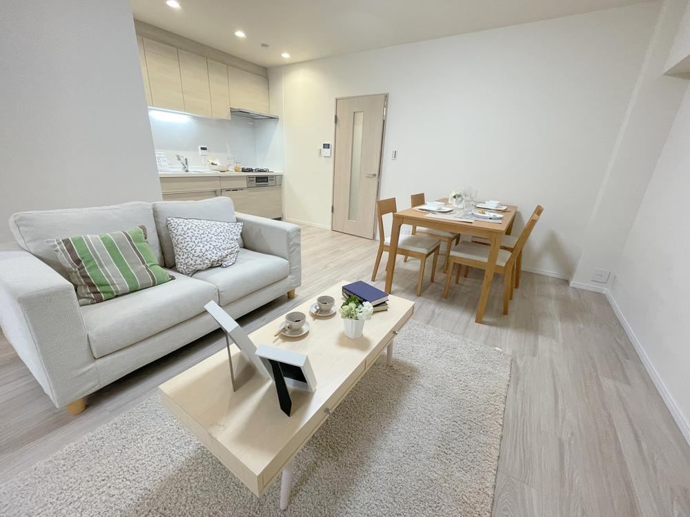 3LDK apartment in Nishiyodogawa Ward, Osaka - Photo 1