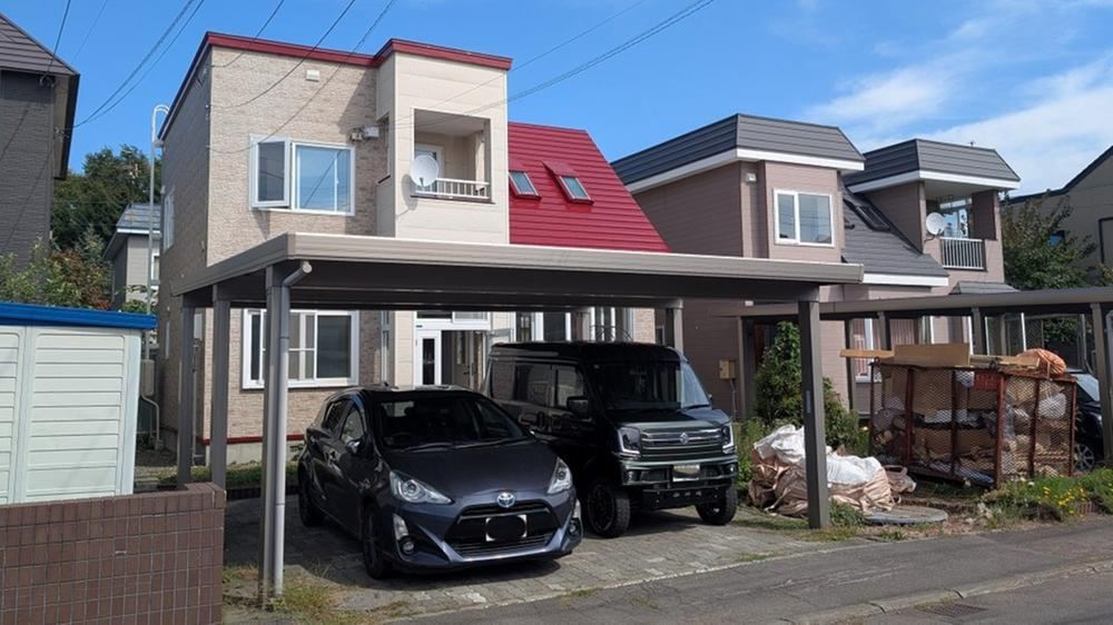 4LDK house in Kita Ward, Sapporo, Hokkaido - Photo 1