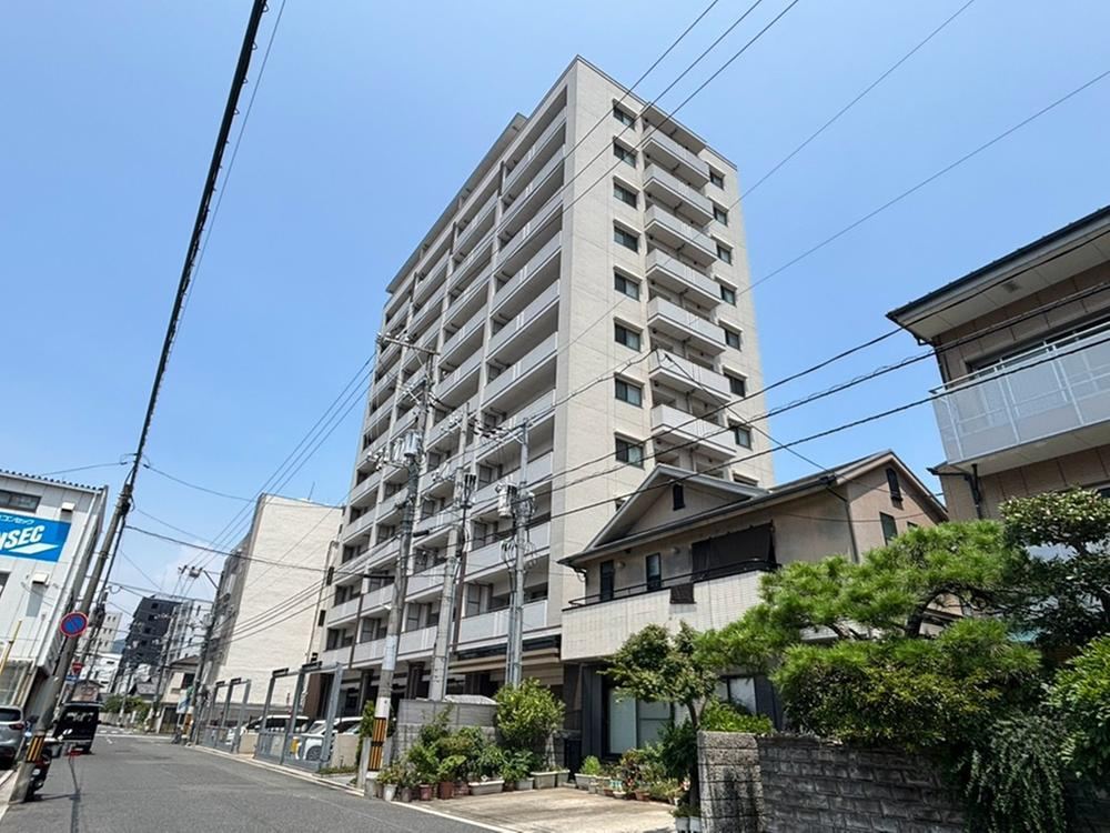 3LDK apartment in Nishi Ward, Hiroshima - Photo 1