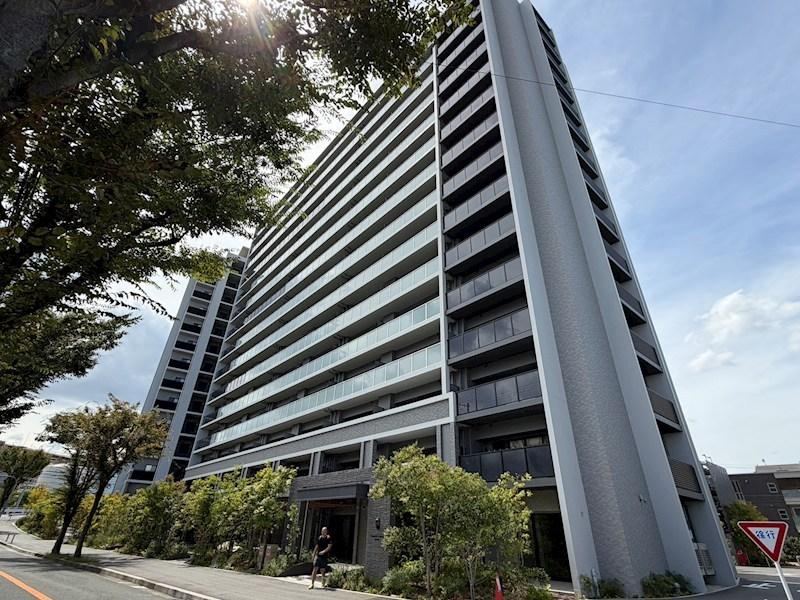 2LDK apartment in Joto Ward, Osaka - Photo 1