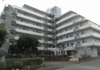 2LDK+S apartment in Totsuka Ward, Yokohama