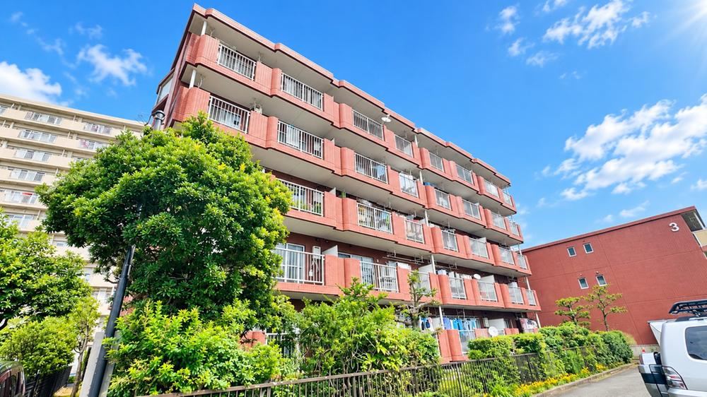 3LDK apartment in Ichikawa, Chiba - Photo 1