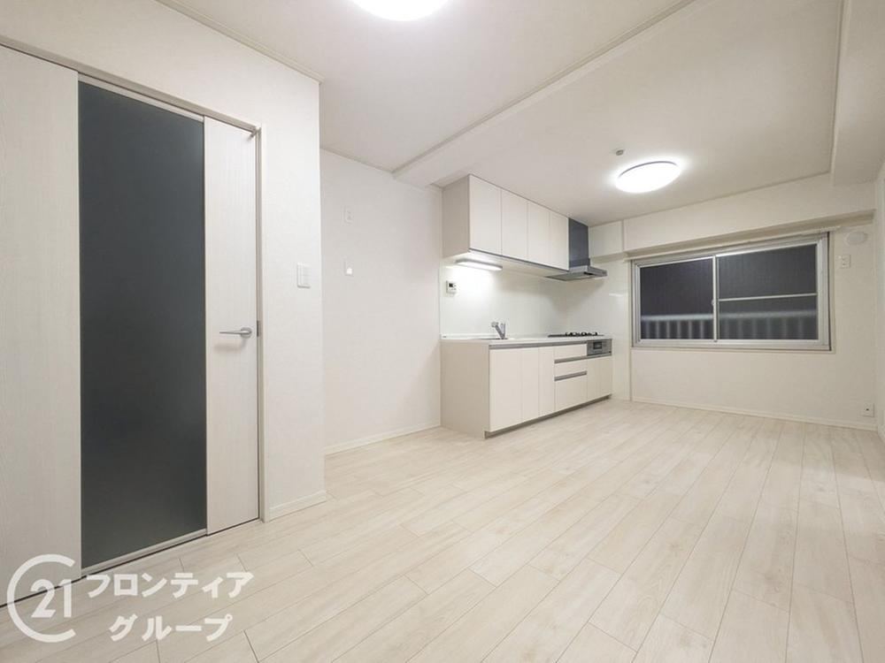 2DK apartment in Chuo Ward, Kobe, Hyogo - Photo 1