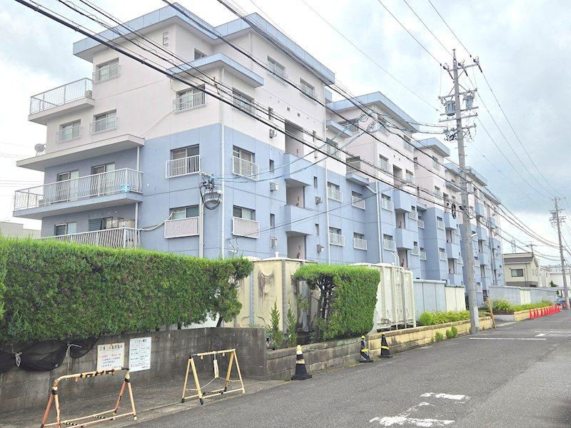 3LDK apartment in Ichinomiya, Aichi - Photo 1