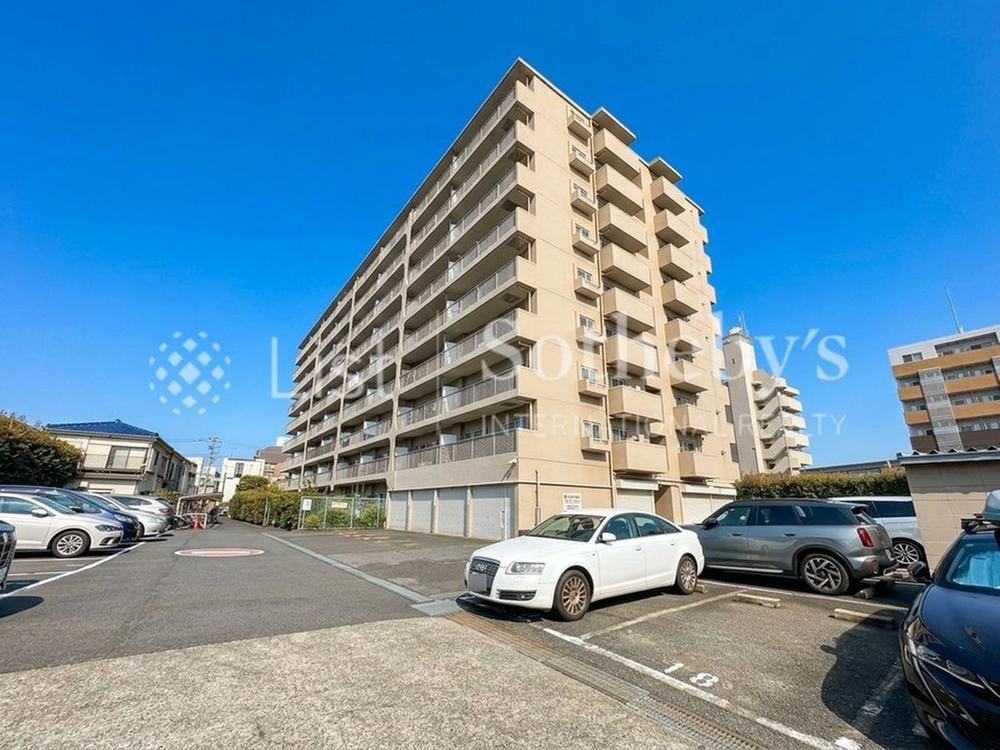 2LDK apartment in Meguro Ward, Tokyo - Photo 1