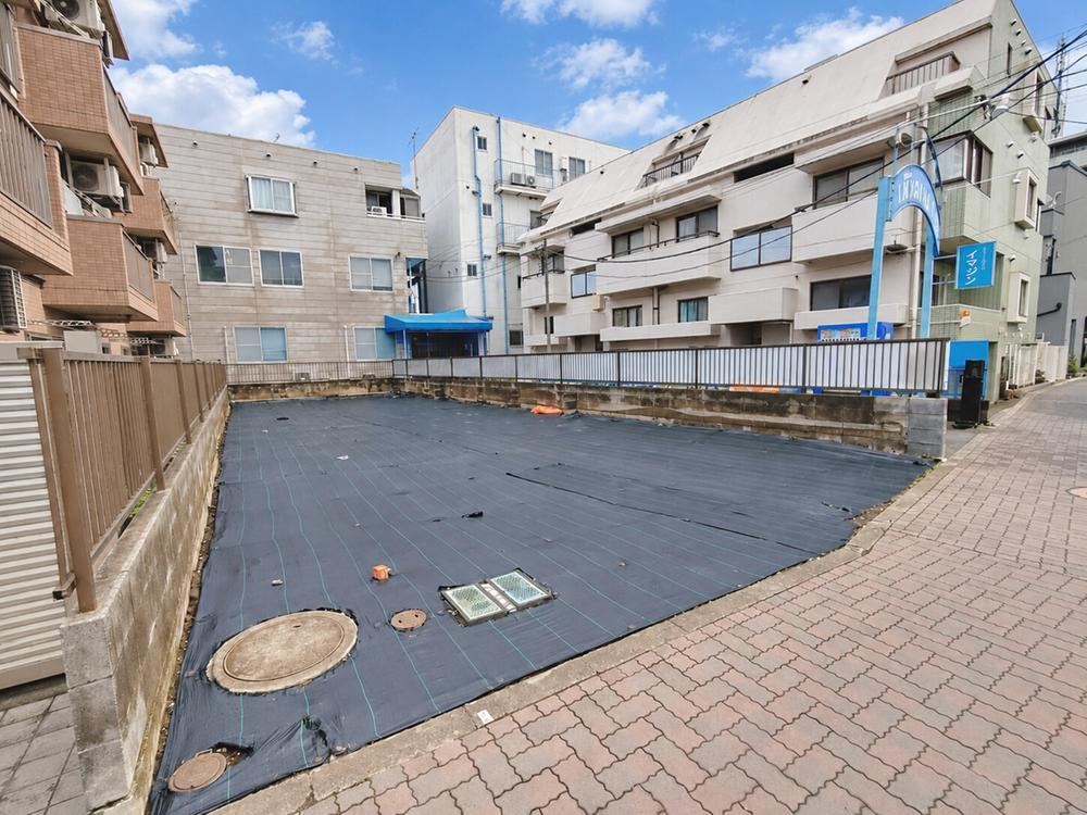 146 m² land in Mitaka, Tokyo - Photo 1