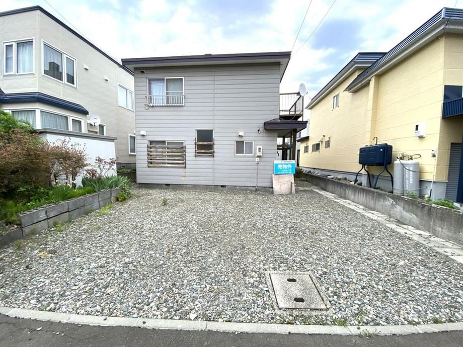 215 m² land in Kitahiroshima, Hokkaido - Photo 1