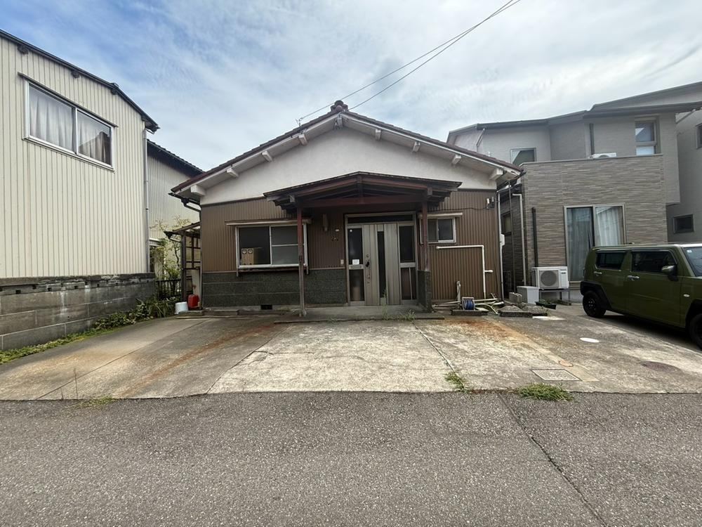 5LDK+S house in Kanazawa, Ishikawa - Photo 1
