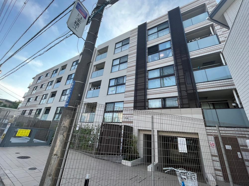 3LDK apartment in Fujisawa, Kanagawa - Photo 1