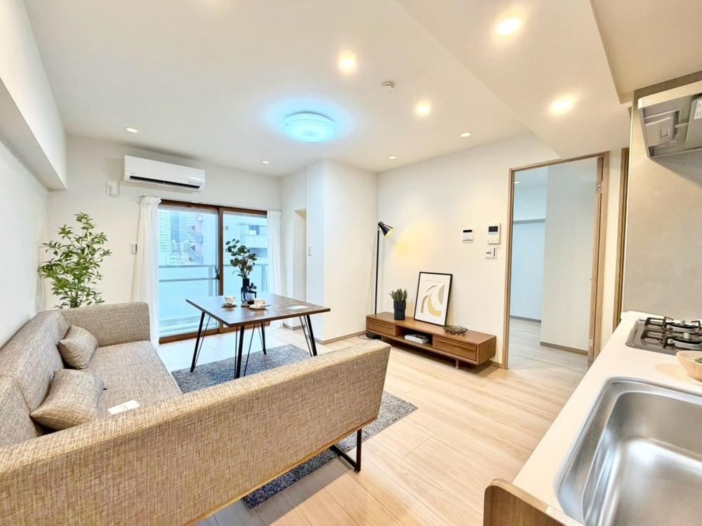 2LDK apartment in Nakano Ward, Tokyo - Photo 1