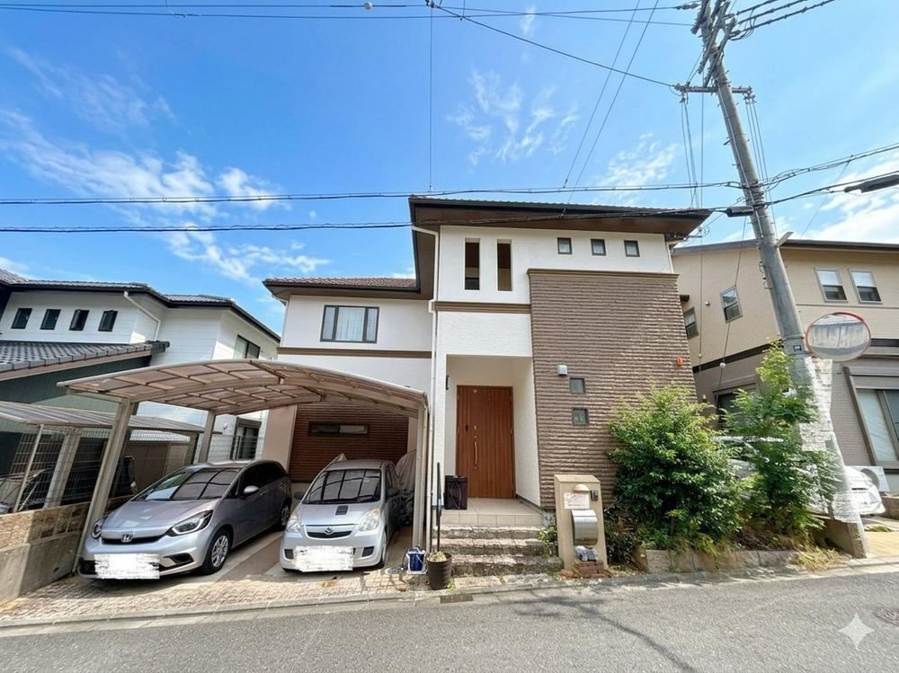 4LDK house in Ikoma, Nara - Photo 1