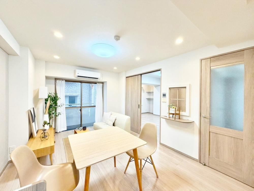 2LDK apartment in Nakano Ward, Tokyo - Photo 1