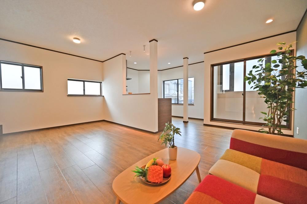 4LDK house in Suita, Osaka - Photo 1