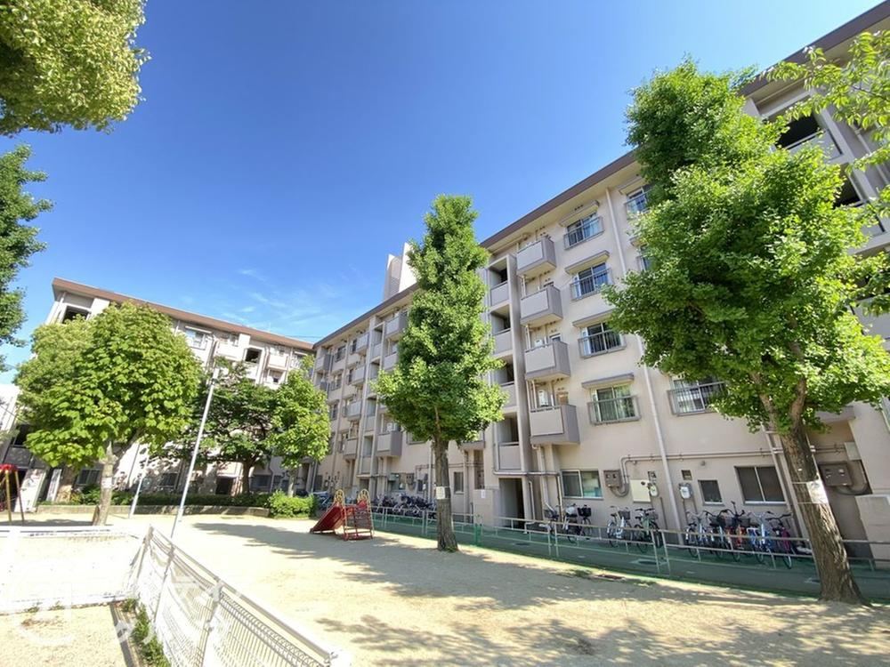 2LDK apartment in Miyakojima Ward, Osaka - Photo 1