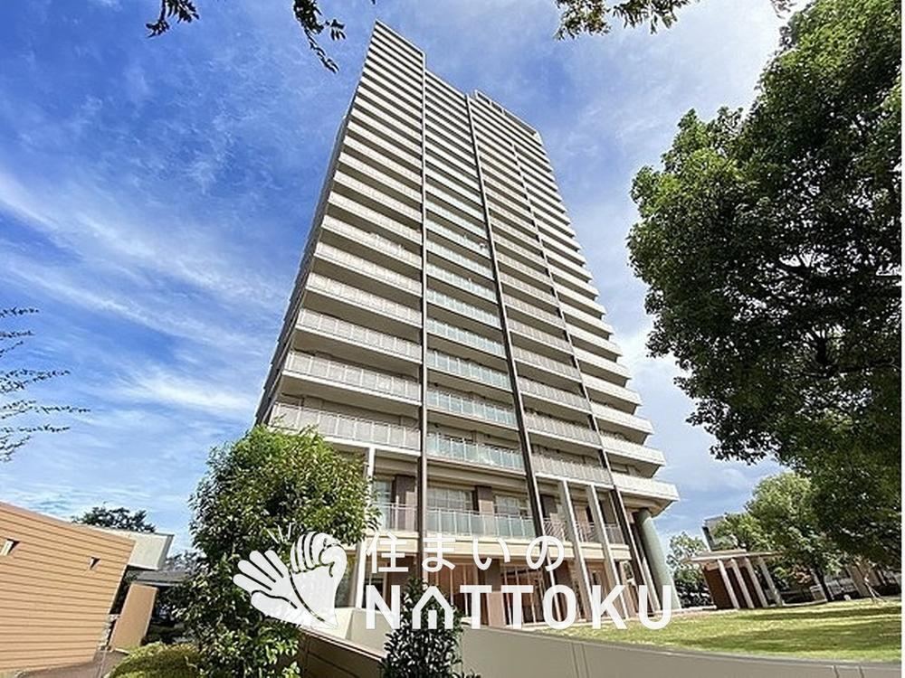 2LDK+S apartment in Hirakata, Osaka - Photo 1