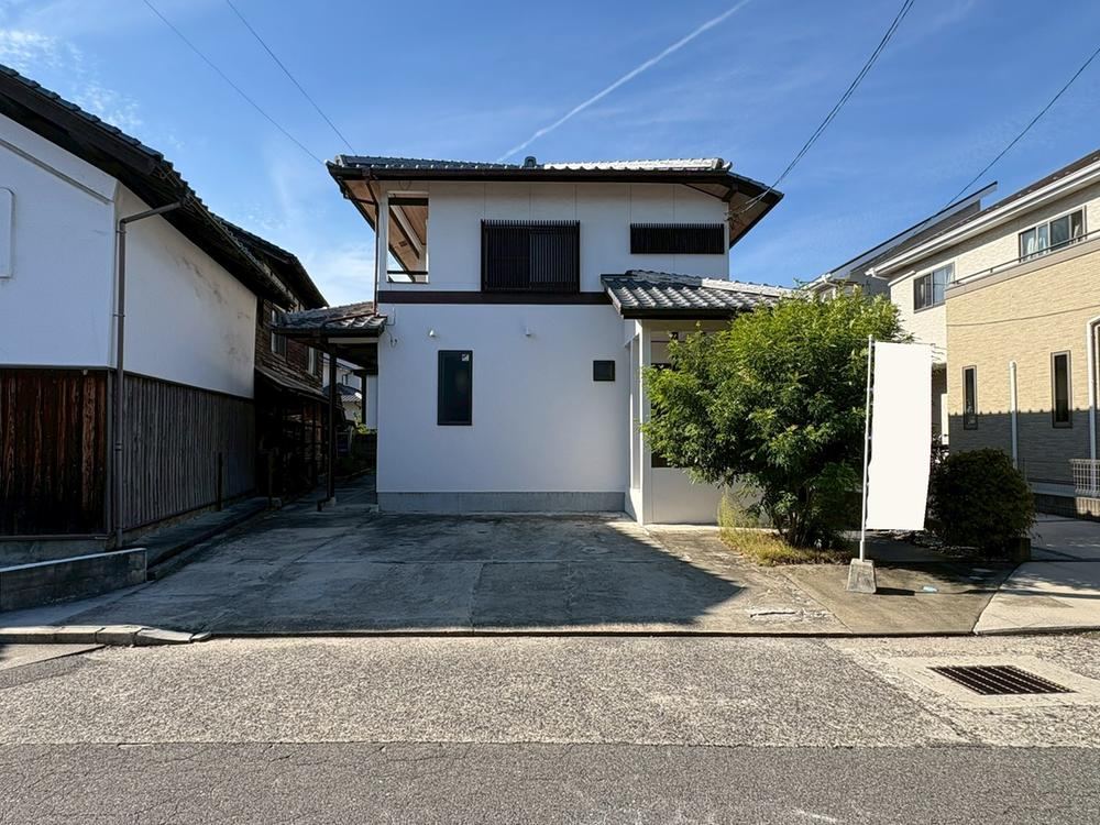 6LDK house in Saeki Ward, Hiroshima - Photo 1