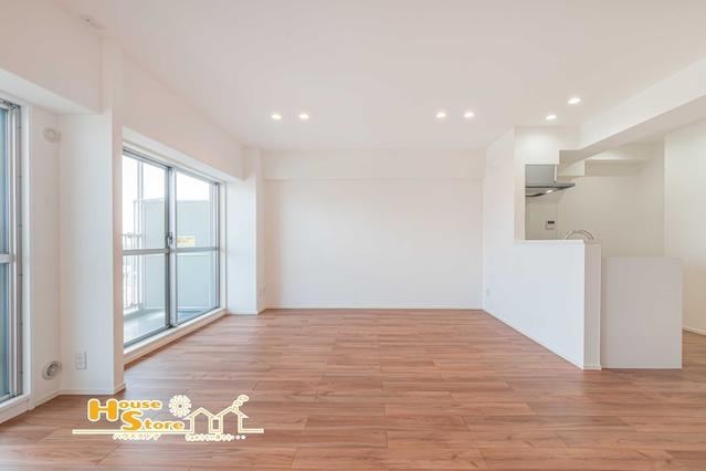 3LDK+S apartment in Koshigaya, Saitama - Photo 1