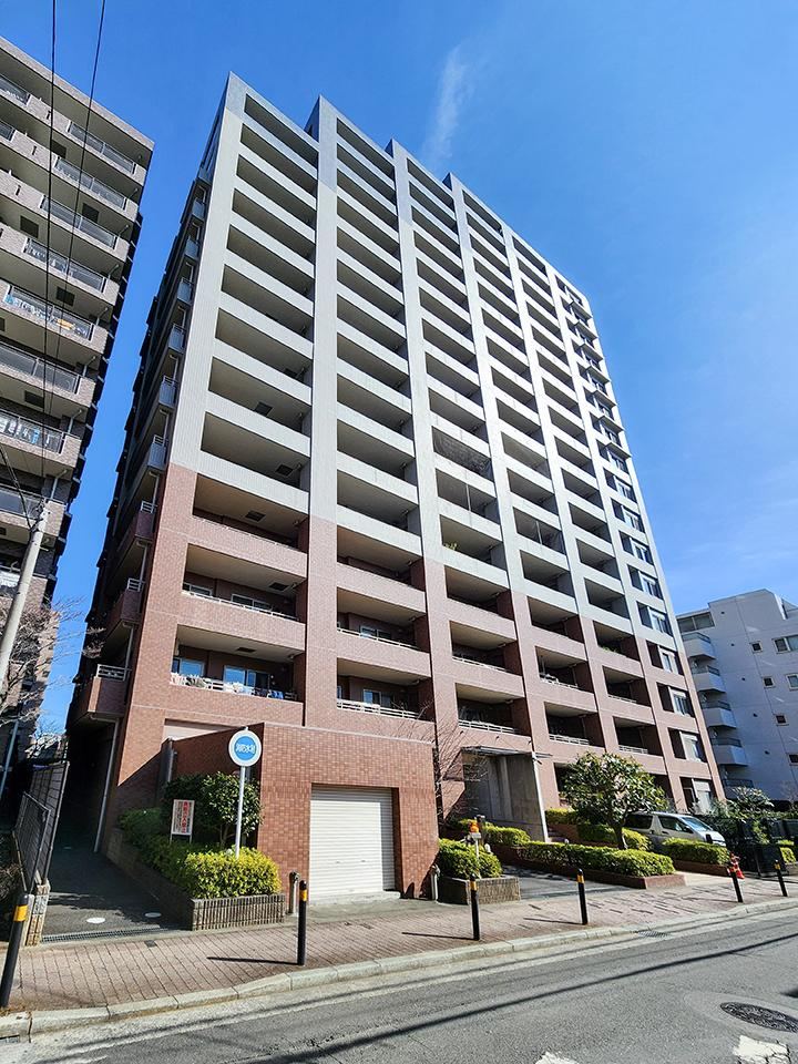 4LDK apartment in Machida, Tokyo - Photo 1
