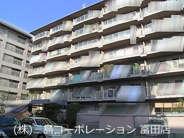 2LDK apartment in Takatsuki, Osaka - Photo 1