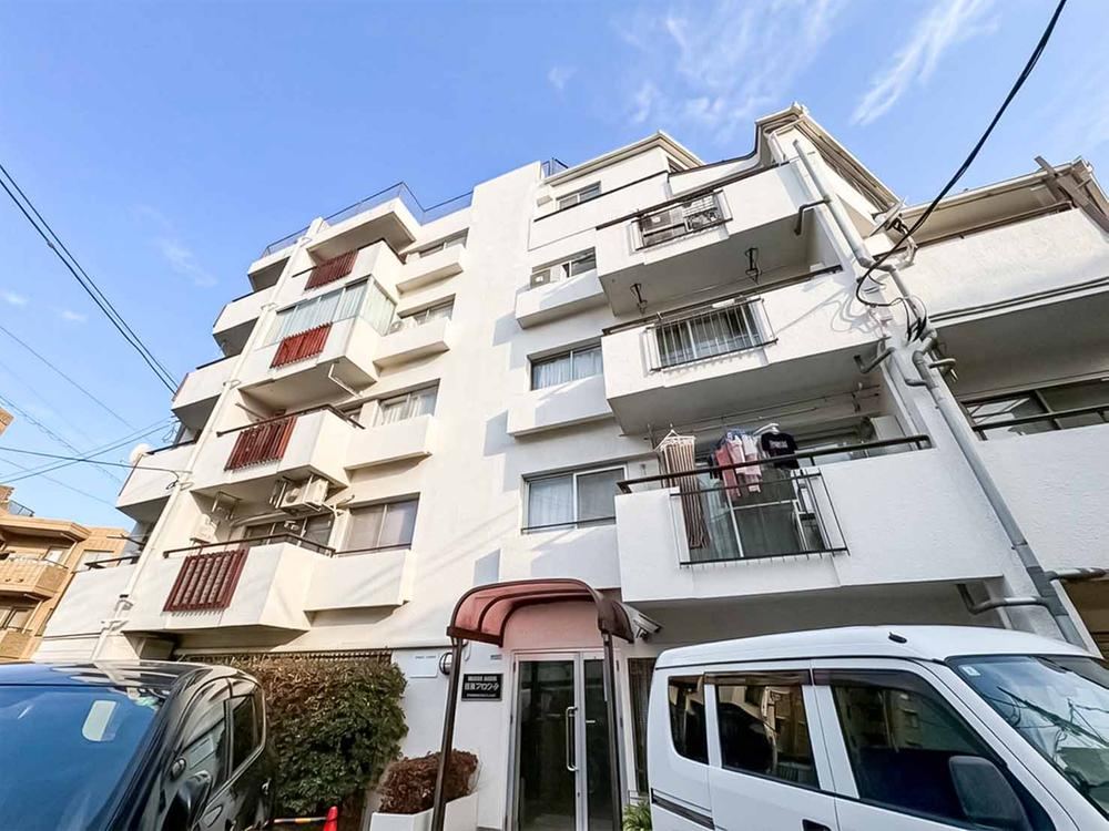 1LDK apartment in Meguro Ward, Tokyo - Photo 1