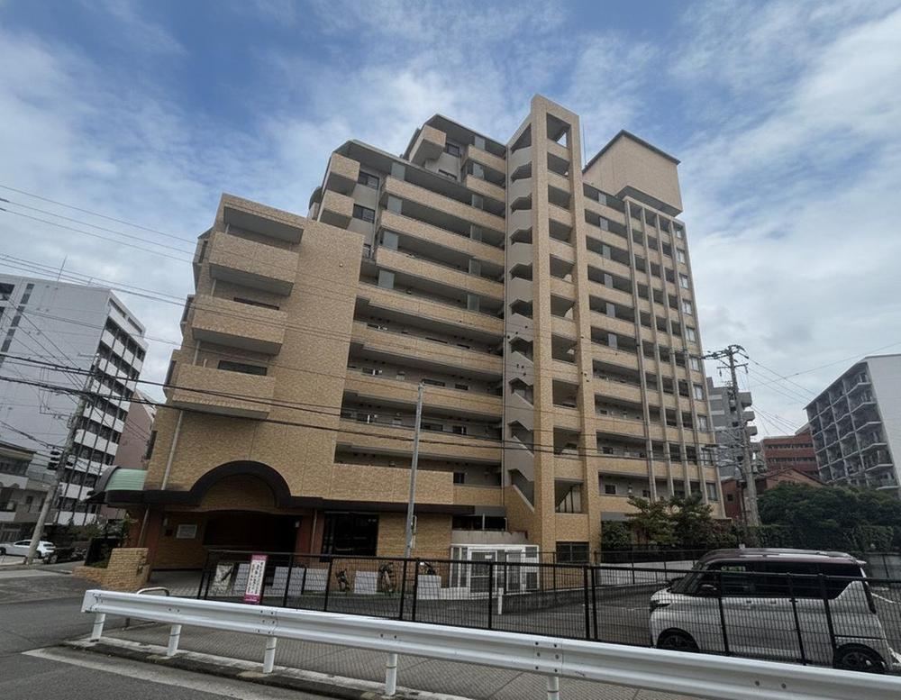 3LDK apartment in Minami Ward, Fukuoka - Photo 1