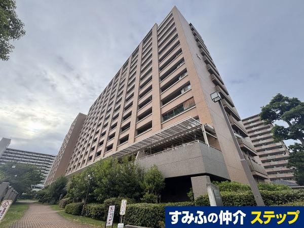 4LDK apartment in Konohana Ward, Osaka - Photo 1