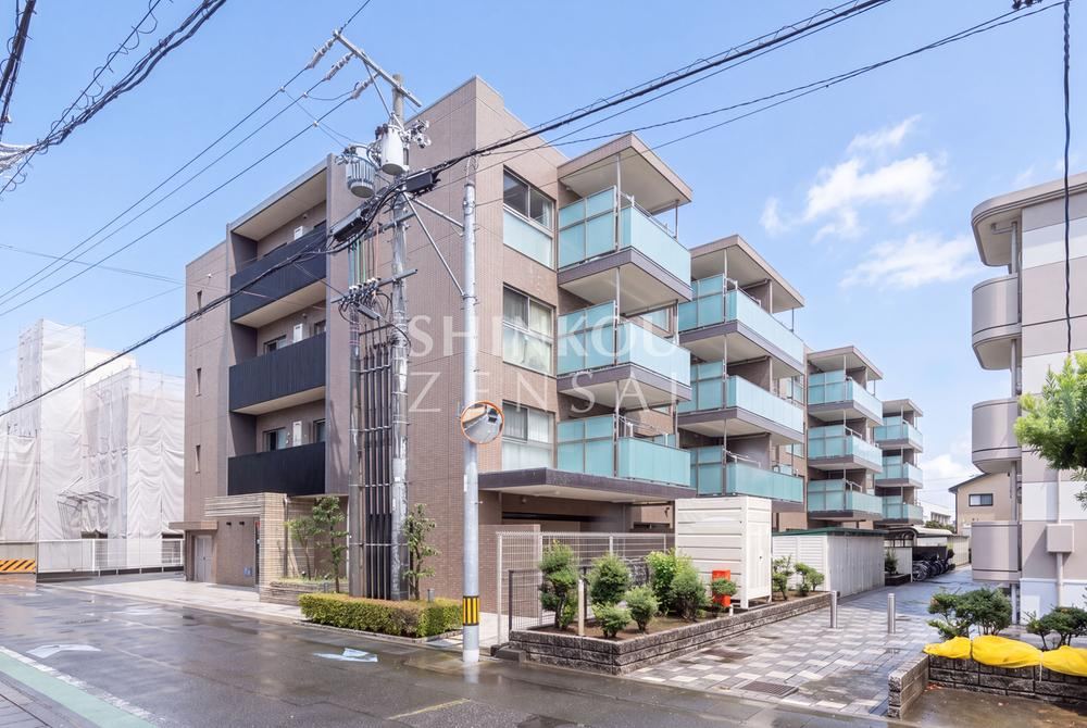 3LDK apartment in Aoi Ward, Shizuoka - Photo 1