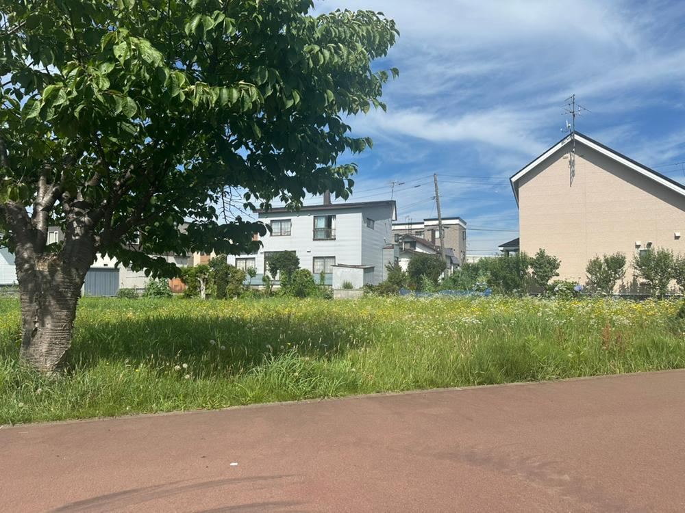356 m² land in Teine Ward, Sapporo, Hokkaido - Photo 1