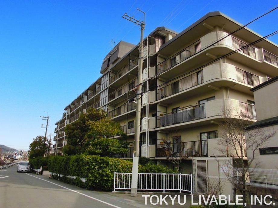 3LDK apartment in Takarazuka, Hyogo - Photo 1