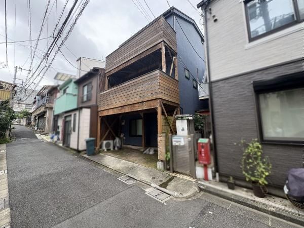 2LDK house in Meguro Ward, Tokyo - Photo 1