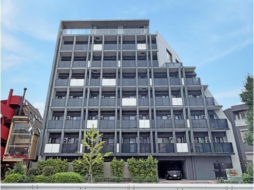 2LDK apartment in Meguro Ward, Tokyo - Photo 1