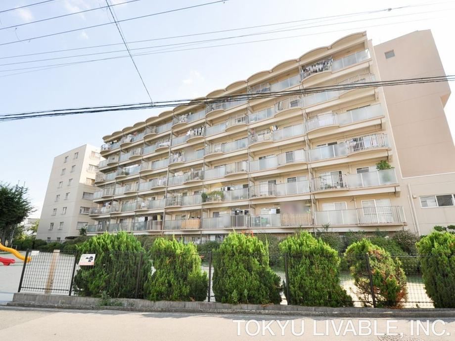 3LDK+S apartment in Takatsuki, Osaka - Photo 1