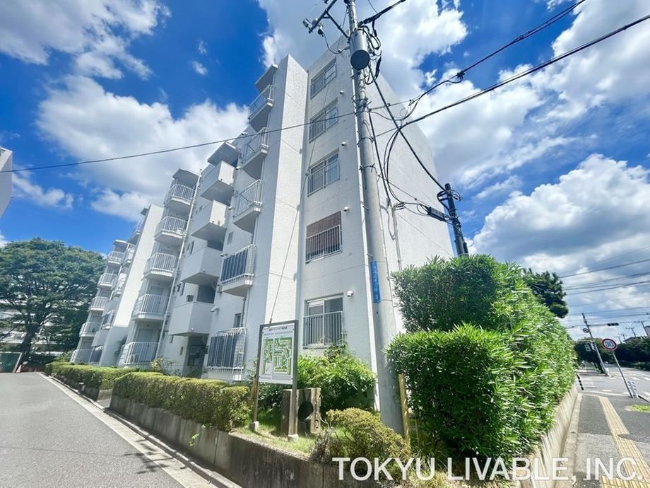 3LDK apartment in Mihama Ward, Chiba - Photo 1