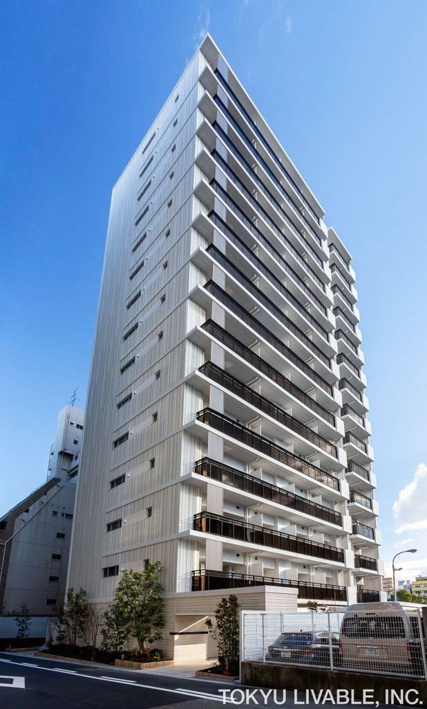 2LDK apartment in Nishi Ward, Osaka - Photo 1