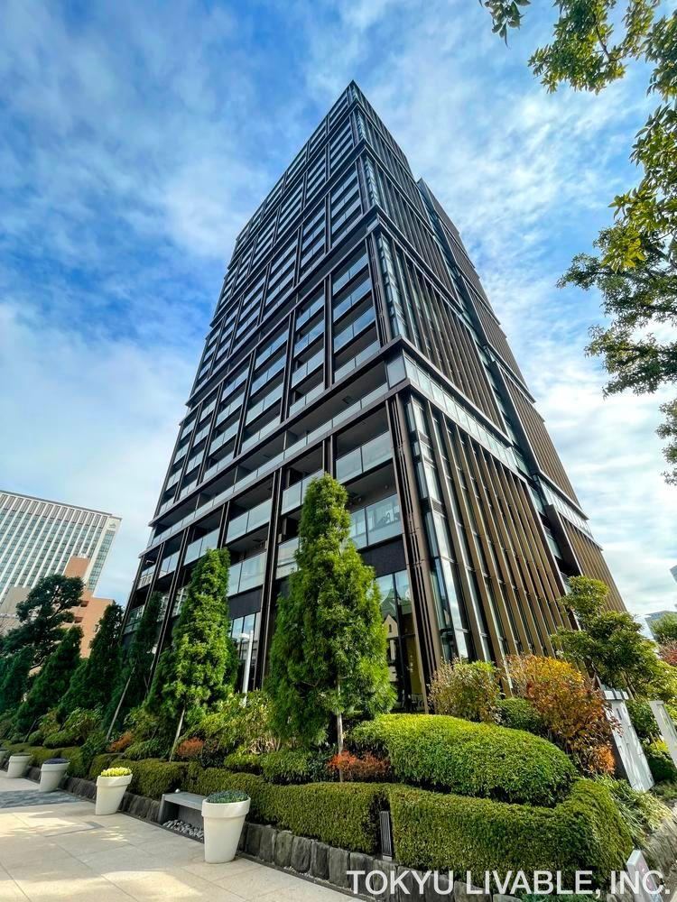 2LDK apartment in Chiyoda Ward, Tokyo - Photo 1
