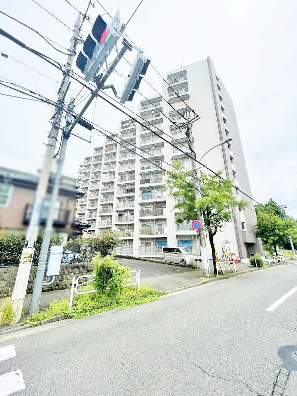 2LDK apartment in Hachioji, Tokyo - Photo 1