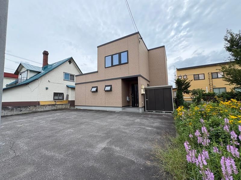 4LDK house in Asahikawa, Hokkaido - Photo 1
