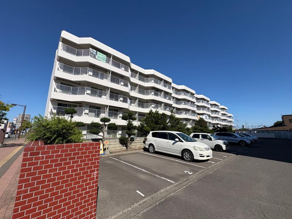 4LDK apartment in Nishi Ward, Sapporo, Hokkaido - Photo 1