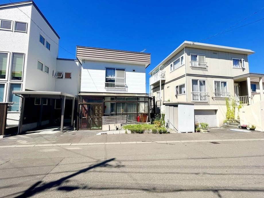 100 m² land in Shiroishi Ward, Sapporo, Hokkaido - Photo 1