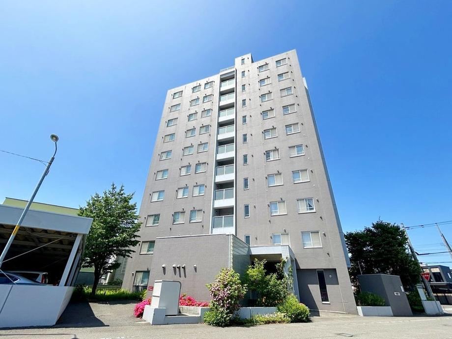 4LDK apartment in Shiroishi Ward, Sapporo, Hokkaido - Photo 1