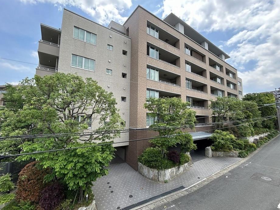 4LDK apartment in Minami Ward, Fukuoka - Photo 1