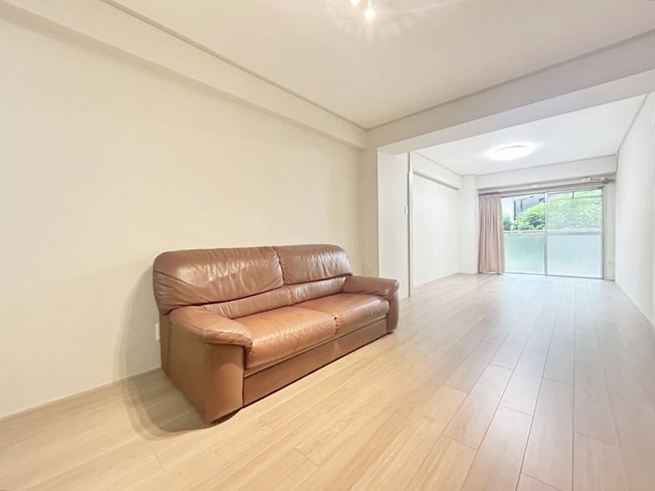 2LDK apartment in Itabashi Ward, Tokyo - Photo 1