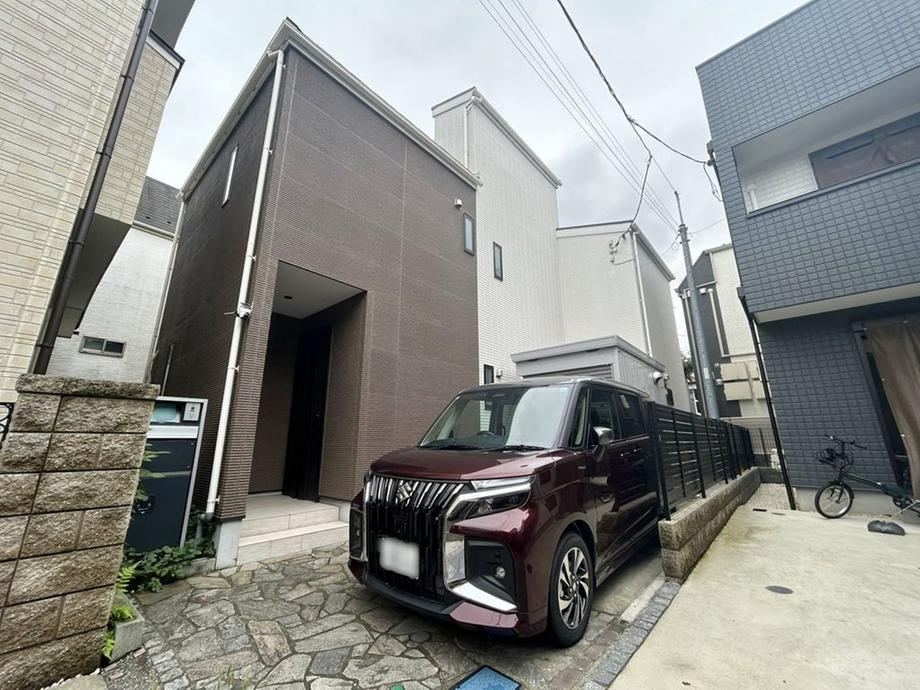 4LDK house in Itabashi Ward, Tokyo - Photo 1