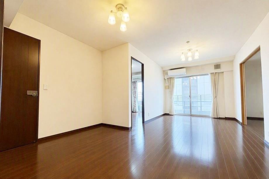 2LDK apartment in Chuo Ward, Osaka - Photo 1