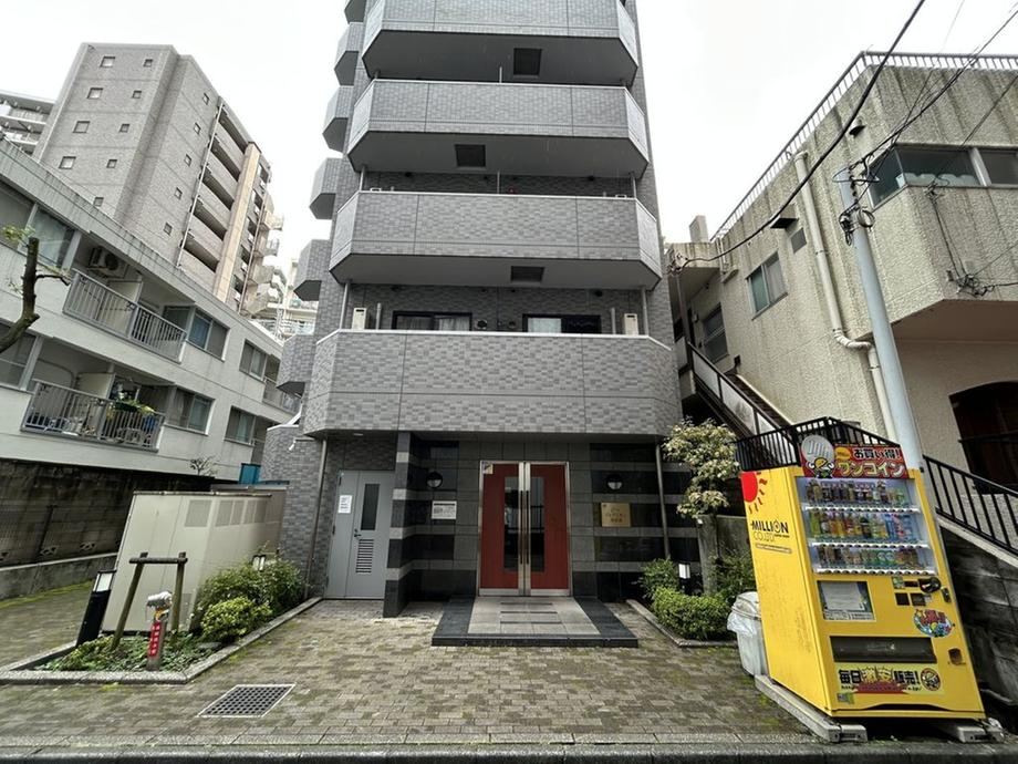 1K apartment in Bunkyo Ward, Tokyo - Photo 1